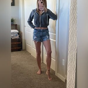 Badass A&F cutoffs 🔥